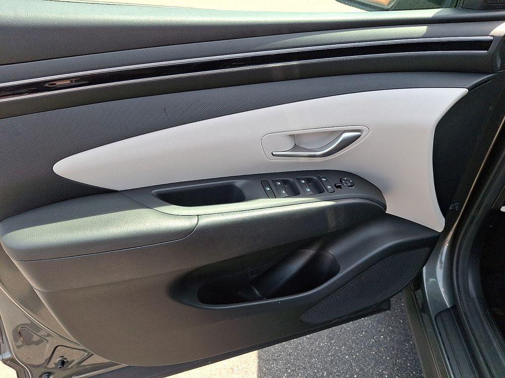 used 2022 Hyundai TUCSON Hybrid car, priced at $18,289
