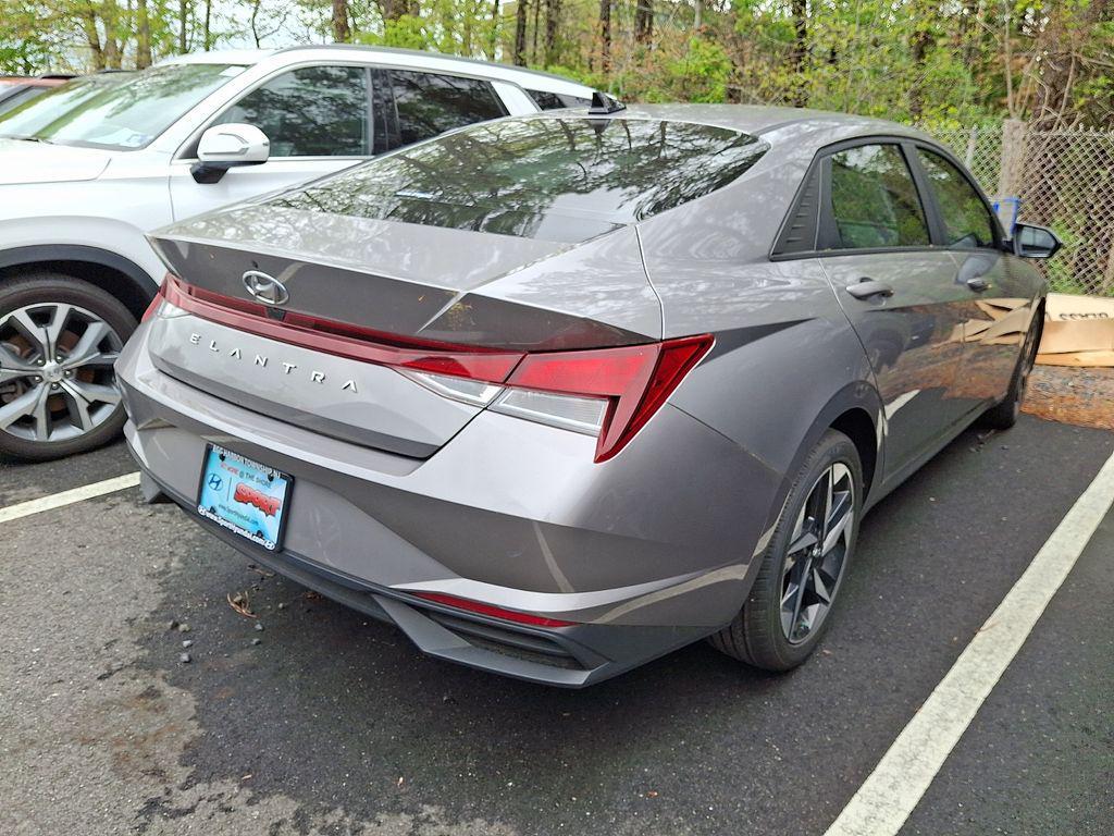 used 2023 Hyundai Elantra car