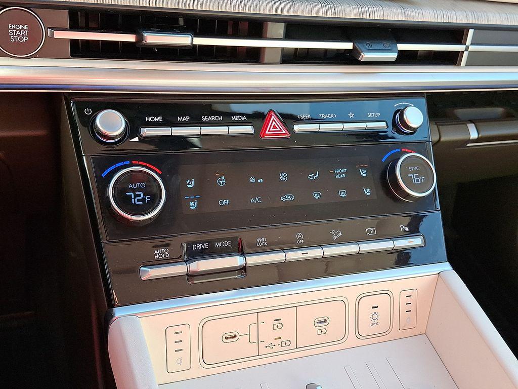 used 2024 Hyundai Santa Fe car, priced at $39,975