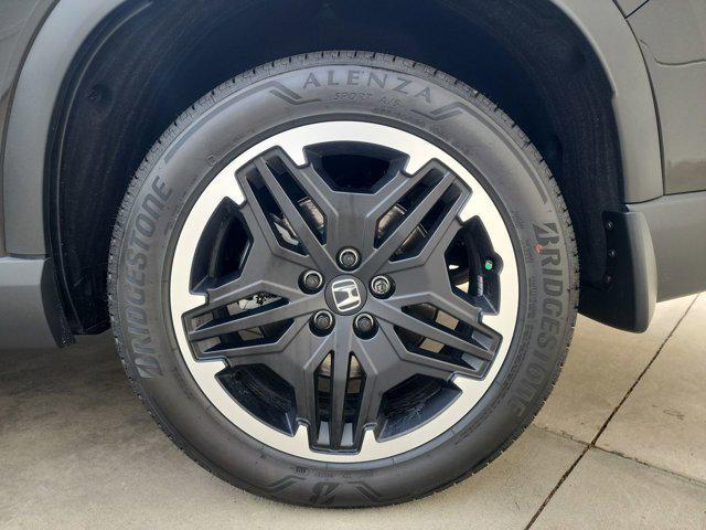 new 2026 Honda Pilot car, priced at $54,835