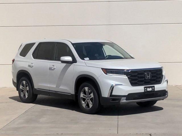 new 2025 Honda Pilot car, priced at $45,450