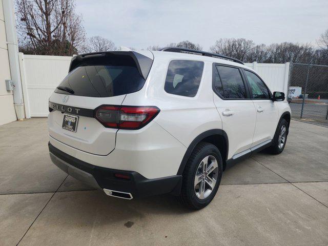 new 2026 Honda Pilot car, priced at $46,445