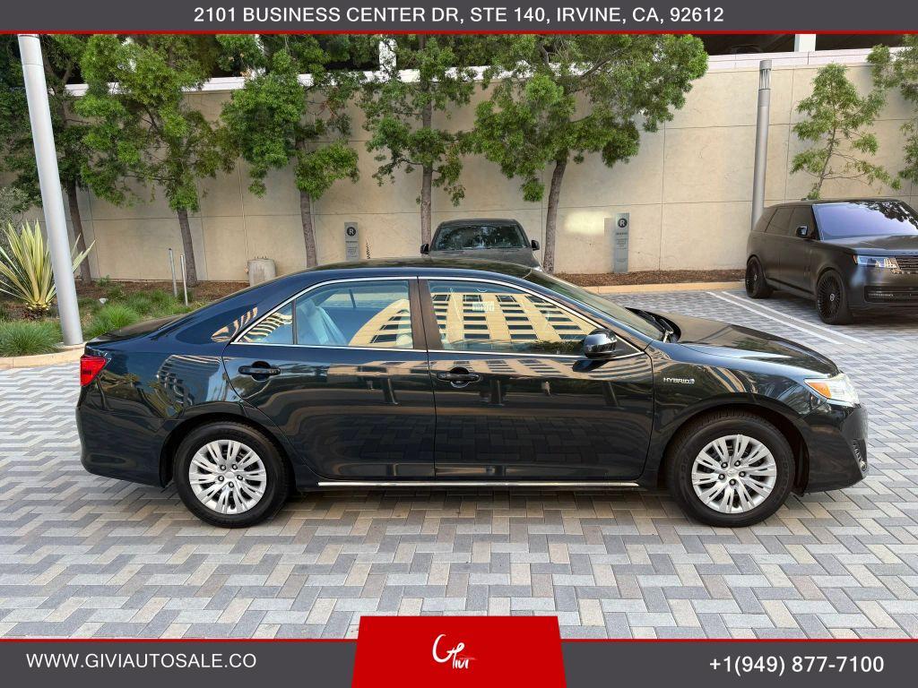 used 2014 Toyota Camry Hybrid car, priced at $12,500