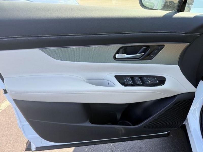 new 2025 Nissan Murano car, priced at $45,291