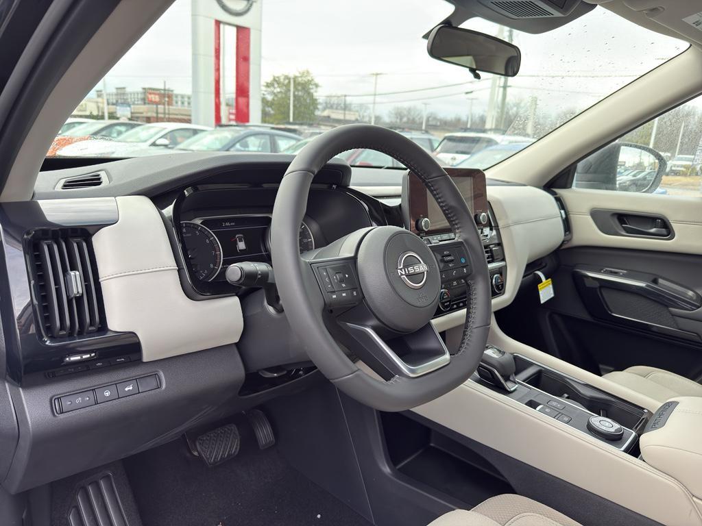 new 2025 Nissan Pathfinder car, priced at $40,395
