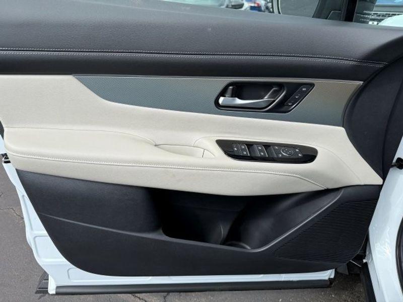 new 2025 Nissan Murano car, priced at $45,291