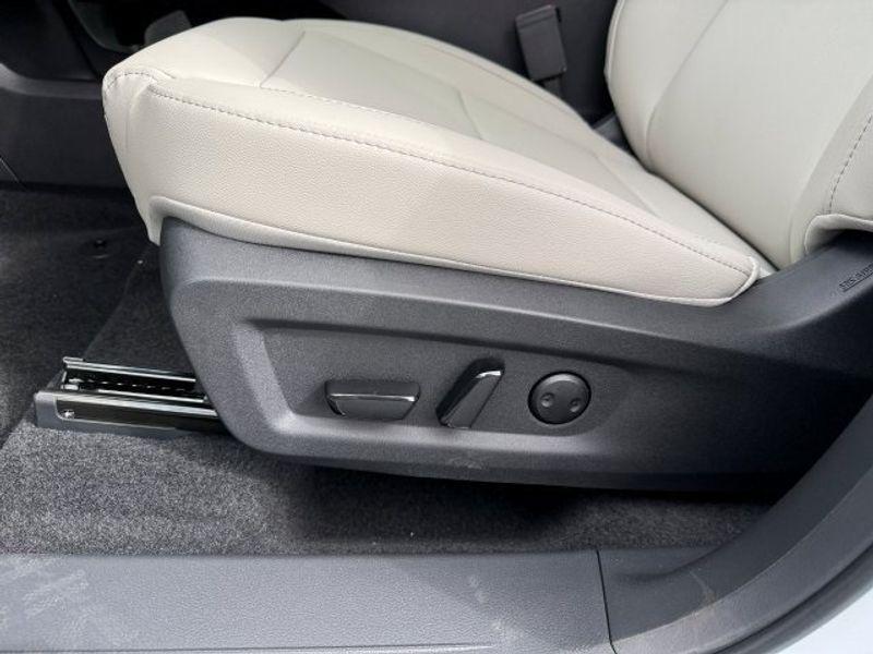 new 2025 Nissan Murano car, priced at $45,291