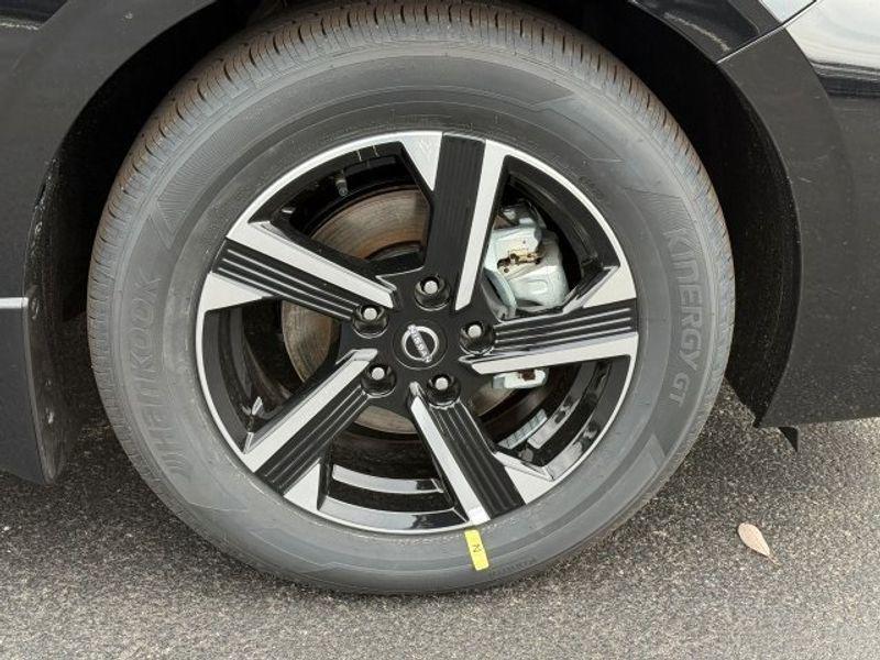 new 2025 Nissan Sentra car, priced at $21,042