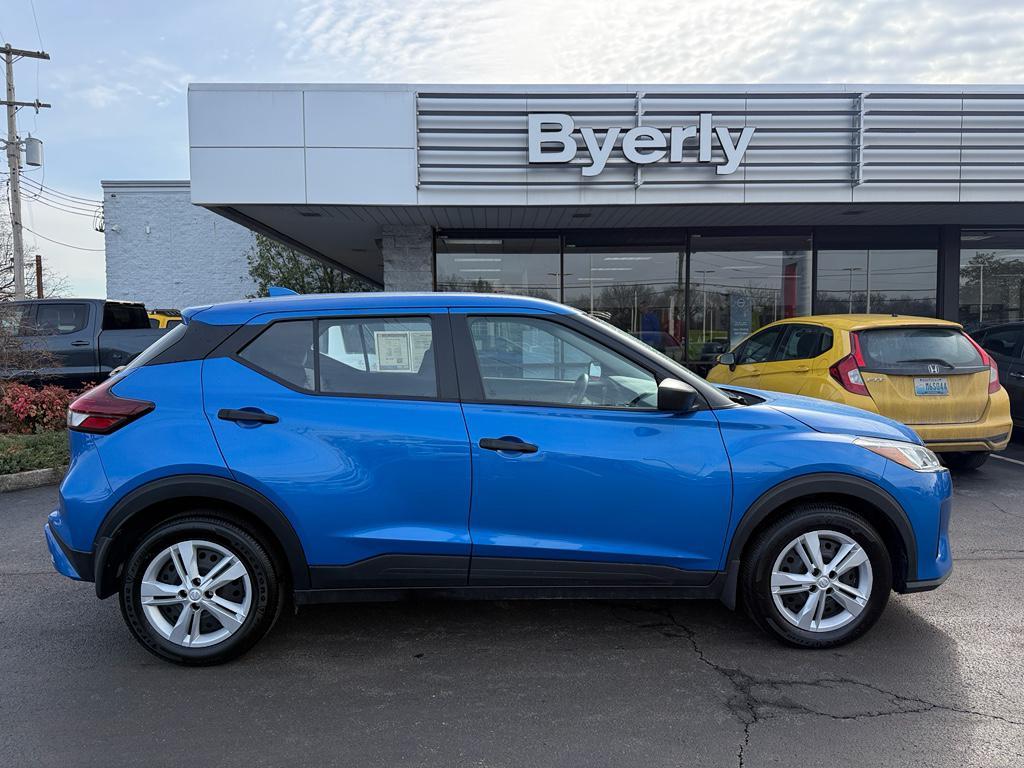 new 2025 Nissan Kicks car, priced at $23,995