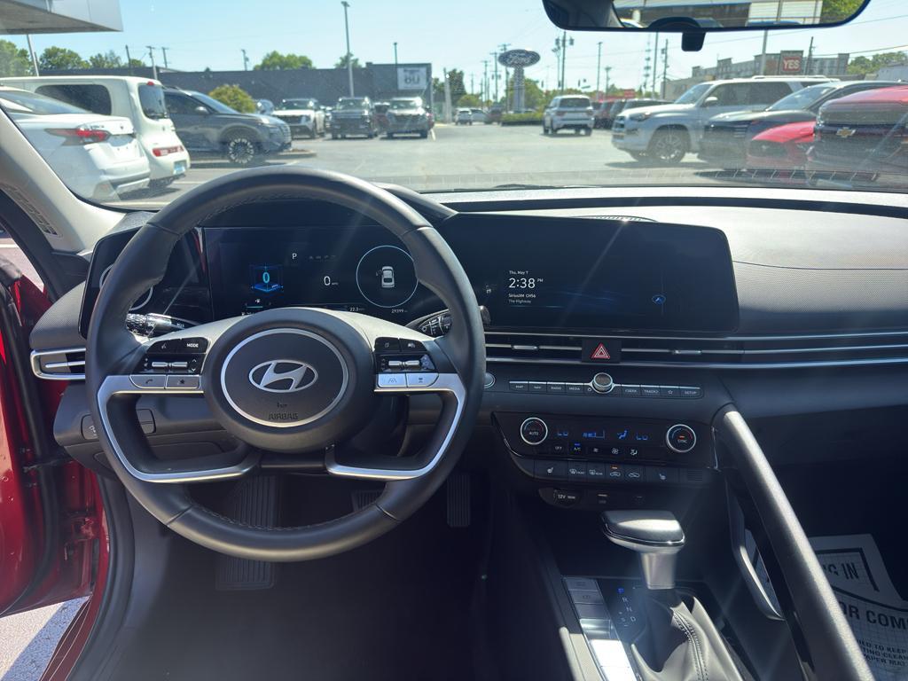 used 2025 Hyundai Elantra car, priced at $21,995