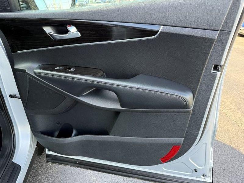 used 2020 Kia Sorento car, priced at $12,890