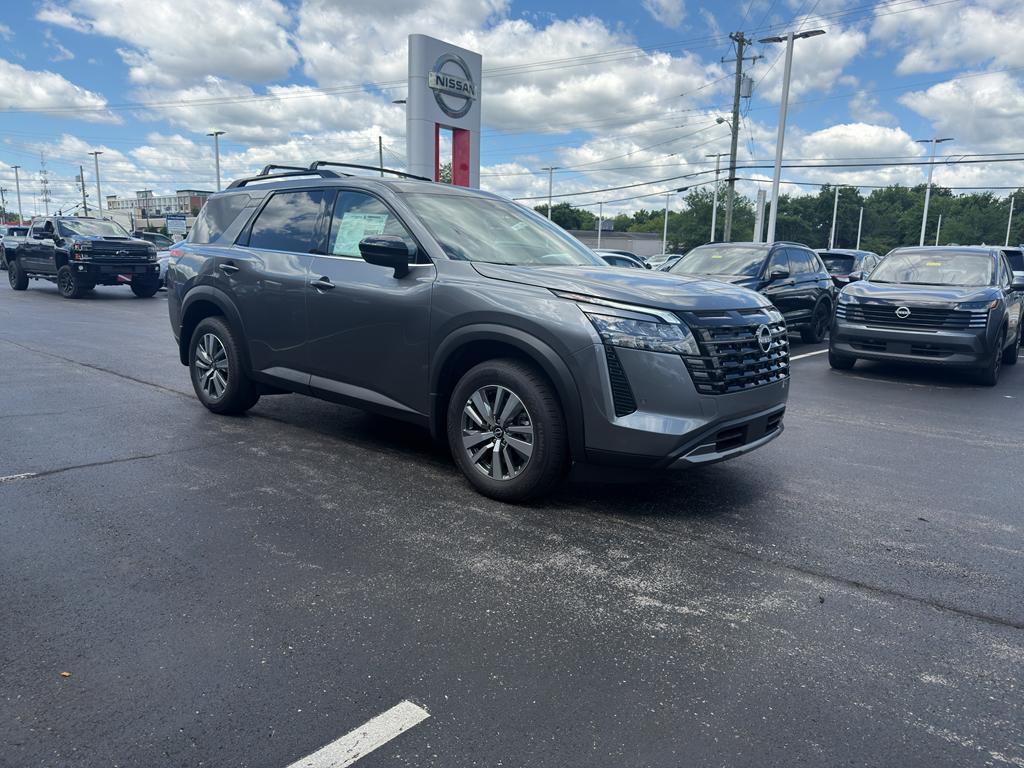 new 2026 Nissan Pathfinder car, priced at $39,968