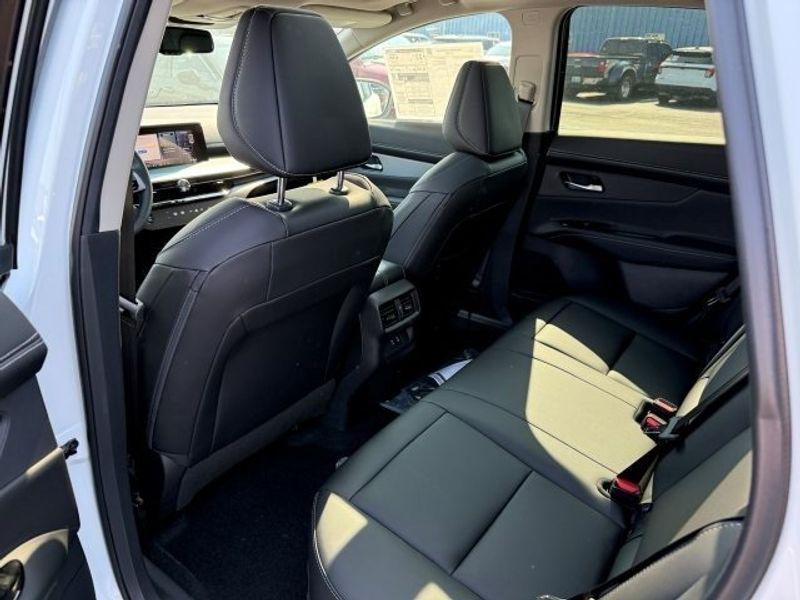 new 2025 Nissan Murano car, priced at $45,291