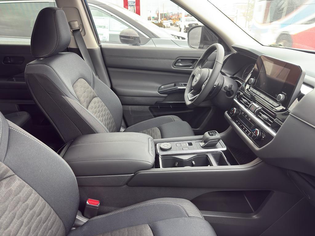 new 2025 Nissan Pathfinder car