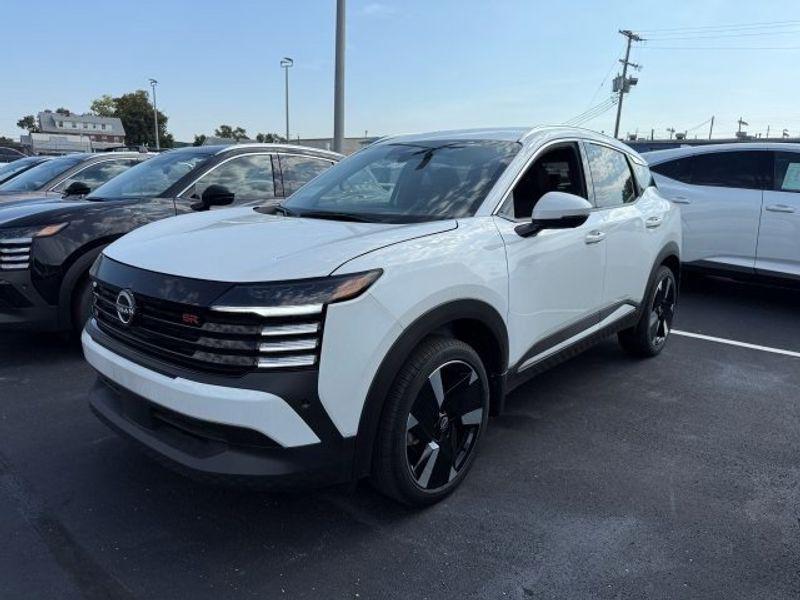 new 2025 Nissan Kicks car, priced at $26,877