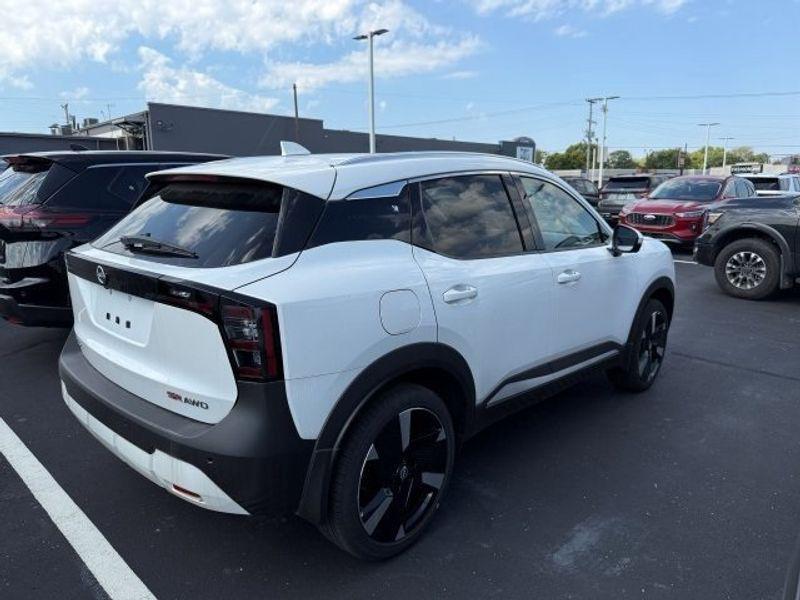 new 2025 Nissan Kicks car, priced at $26,877