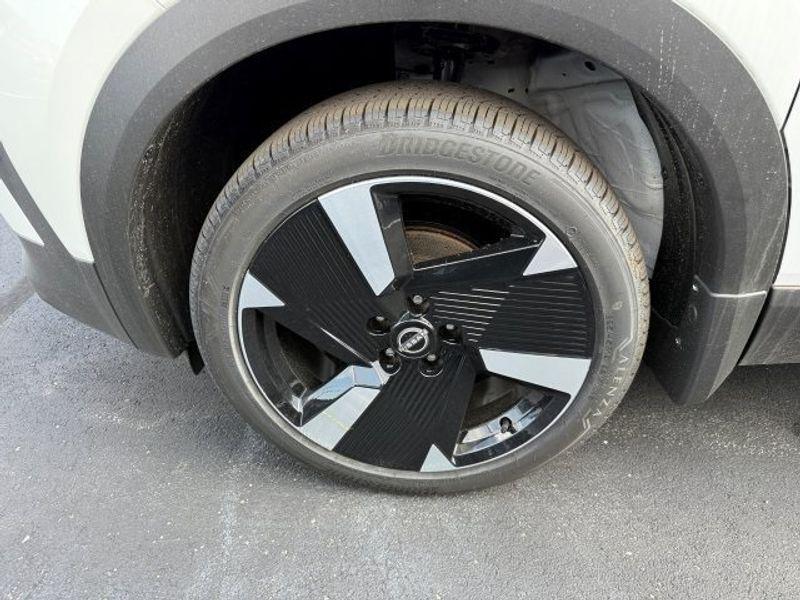 new 2025 Nissan Kicks car, priced at $26,877