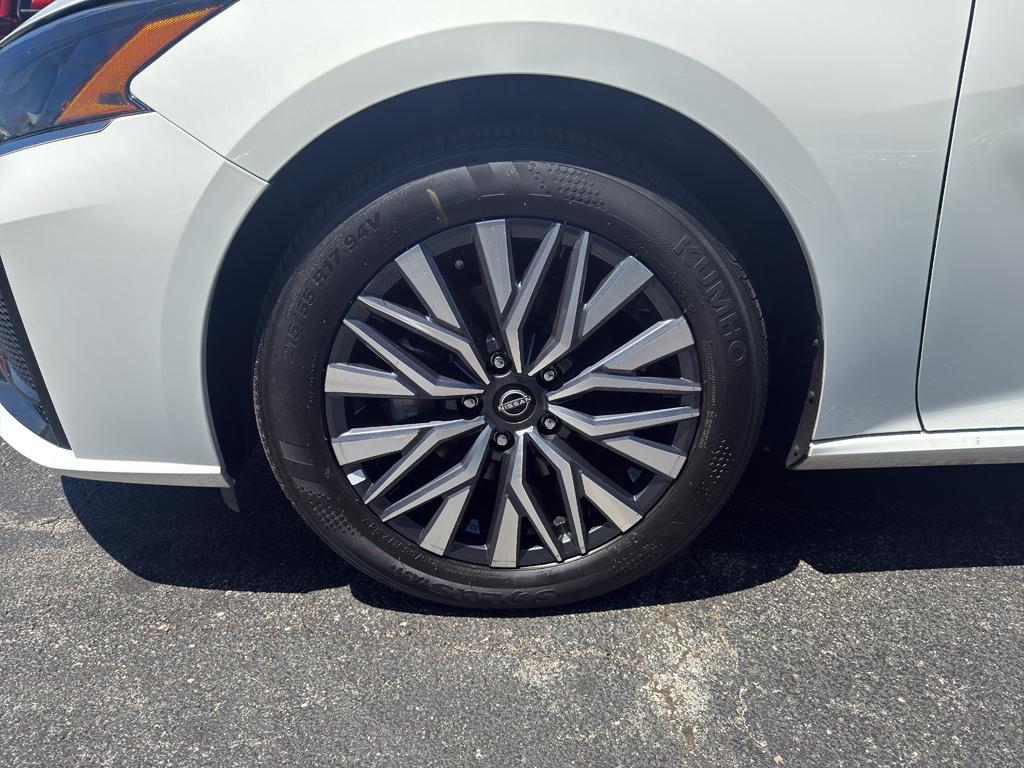 used 2025 Nissan Altima car, priced at $23,995