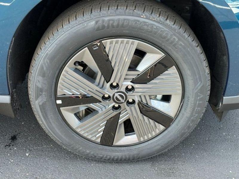 new 2025 Nissan Murano car, priced at $45,950