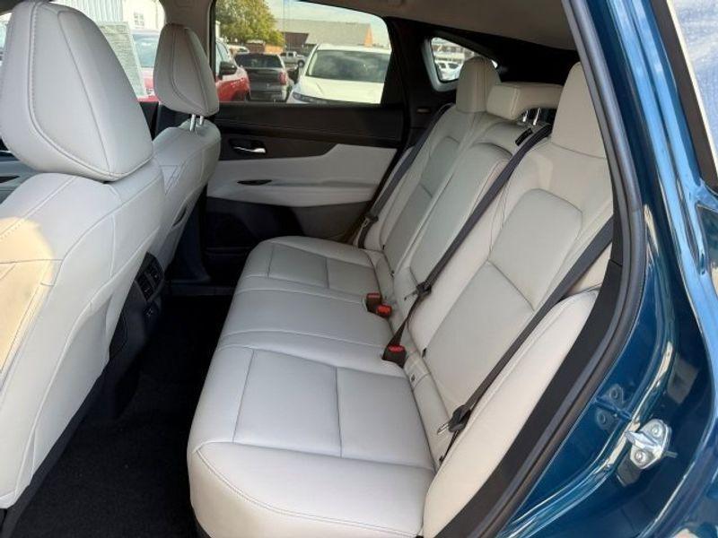 new 2025 Nissan Murano car, priced at $45,950