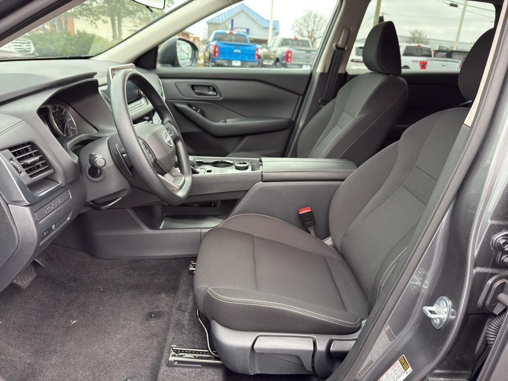 used 2025 Nissan Rogue car, priced at $26,317