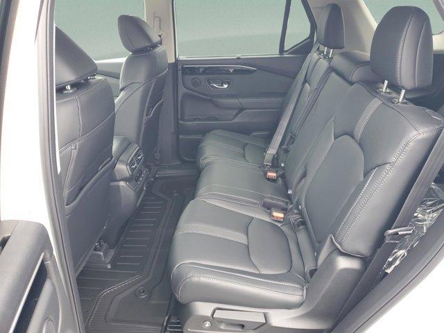 new 2025 Honda Pilot car, priced at $44,695