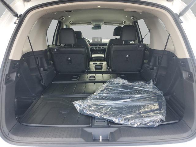 new 2025 Honda Pilot car, priced at $44,695