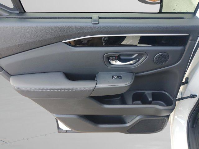 new 2025 Honda Pilot car, priced at $44,695