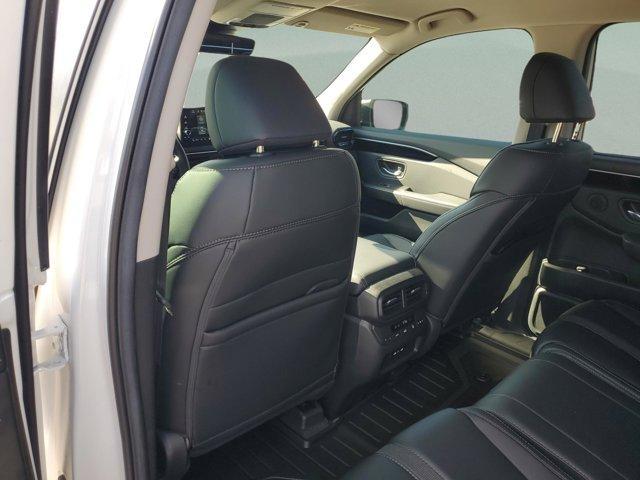 new 2025 Honda Pilot car, priced at $44,055