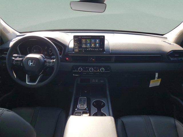 new 2025 Honda Pilot car, priced at $44,055