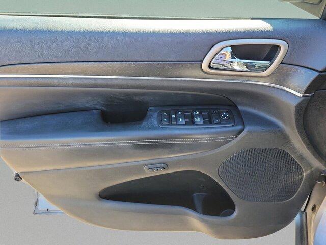 used 2015 Jeep Grand Cherokee car, priced at $11,755