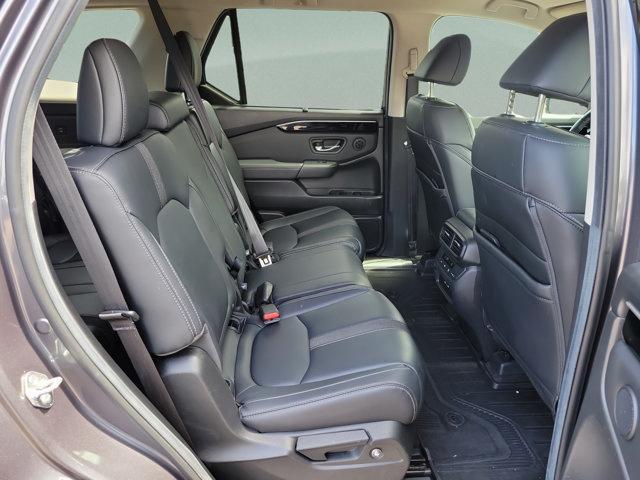 used 2025 Honda Pilot car, priced at $38,986