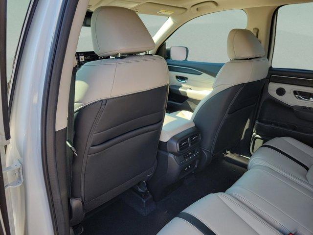 new 2026 Honda Pilot car, priced at $52,045