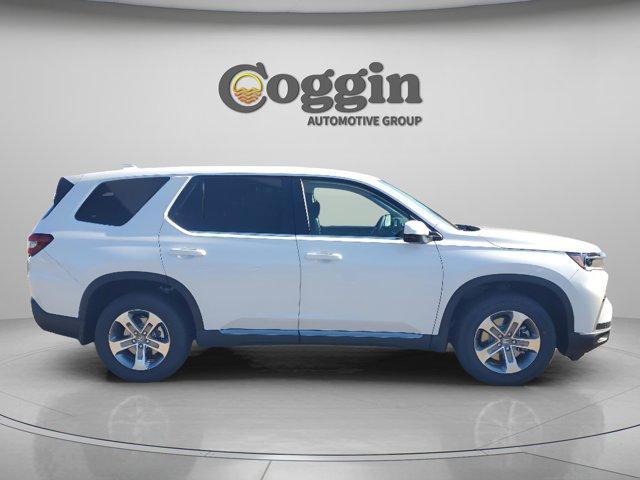 new 2025 Honda Pilot car, priced at $44,695