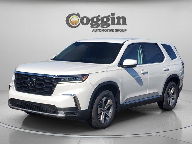 new 2025 Honda Pilot car, priced at $44,695
