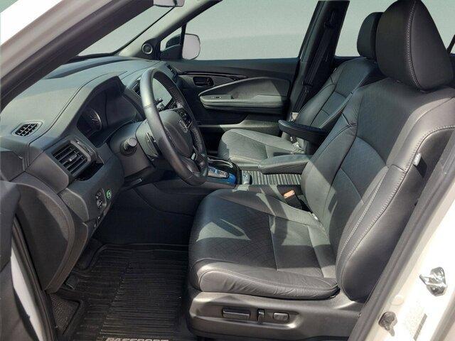 used 2023 Honda Passport car, priced at $32,000
