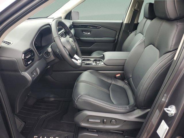 new 2025 Honda Pilot car, priced at $44,268