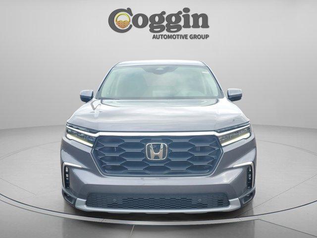 new 2025 Honda Pilot car, priced at $44,268