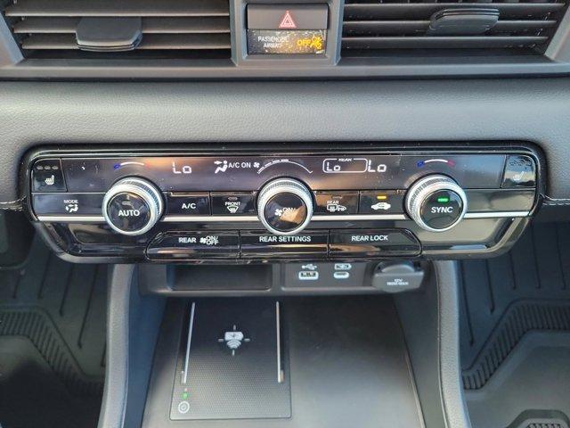 new 2025 Honda Pilot car, priced at $44,815