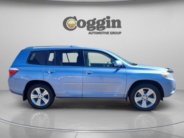used 2010 Toyota Highlander car, priced at $12,988