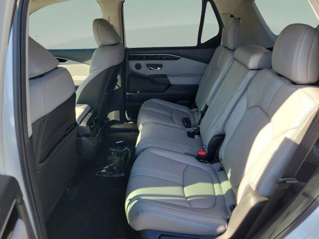 new 2025 Honda Pilot car, priced at $42,725