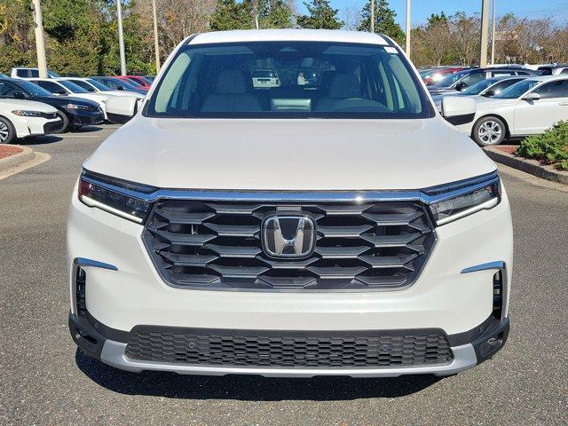 new 2025 Honda Pilot car, priced at $42,725