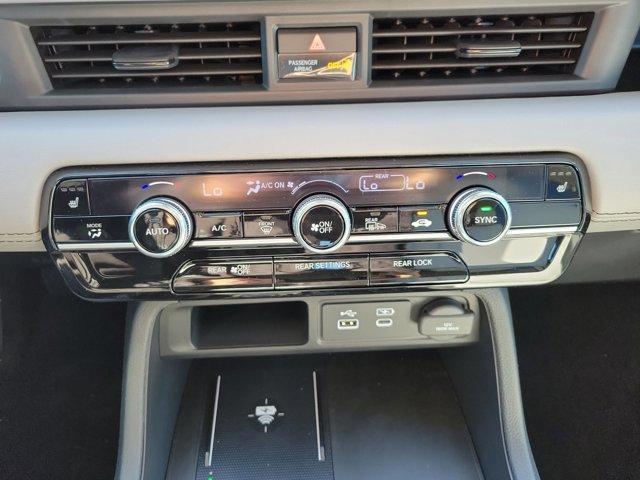 new 2025 Honda Pilot car, priced at $42,725