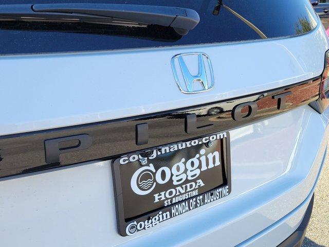 new 2025 Honda Pilot car, priced at $42,725