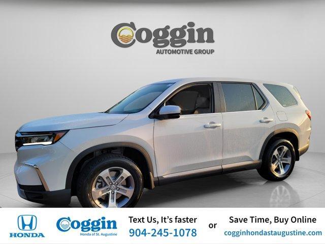 new 2025 Honda Pilot car, priced at $42,725