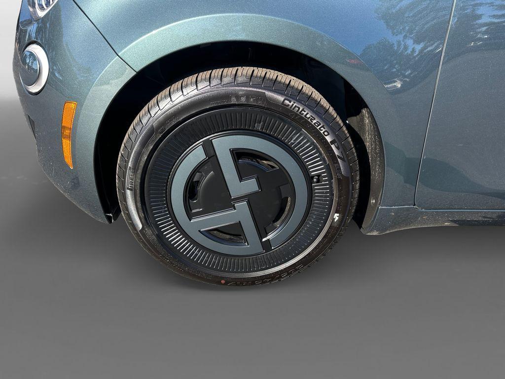 new 2025 FIAT 500e car, priced at $33,495