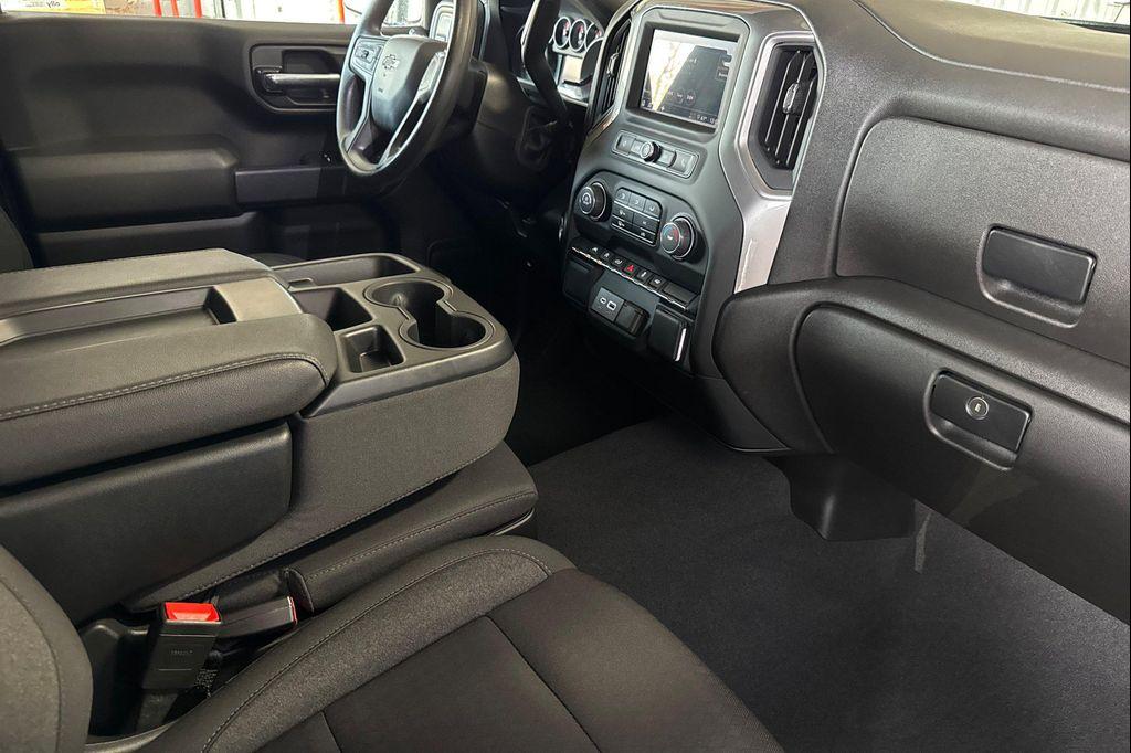 used 2024 Chevrolet Silverado 1500 car, priced at $29,990