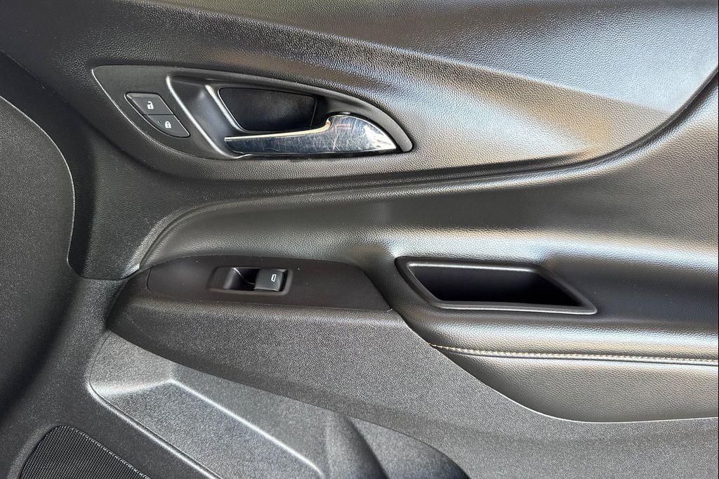 used 2021 Chevrolet Equinox car, priced at $17,990