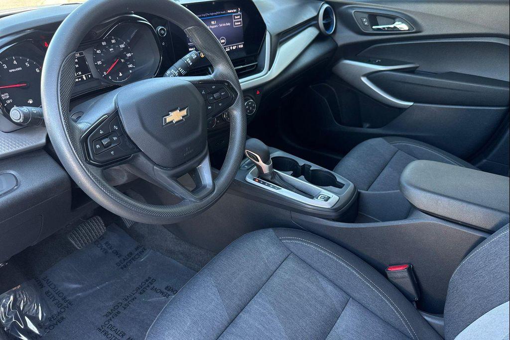 used 2024 Chevrolet Trax car, priced at $19,062