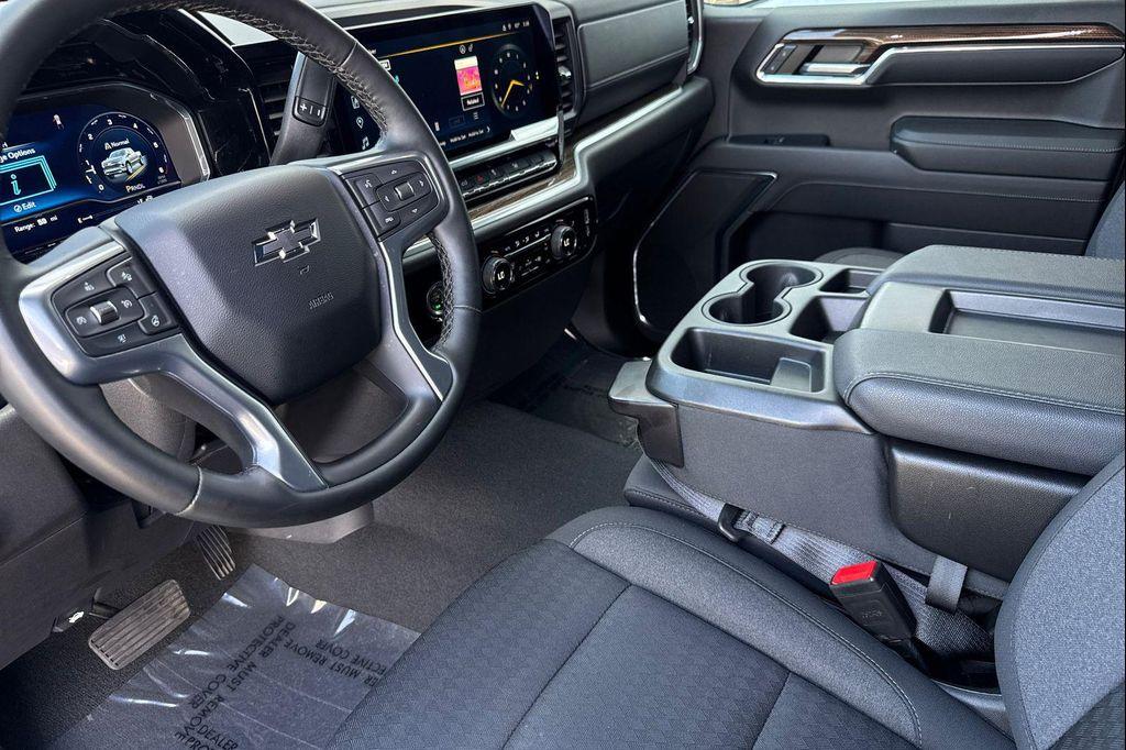 used 2024 Chevrolet Silverado 1500 car, priced at $35,075